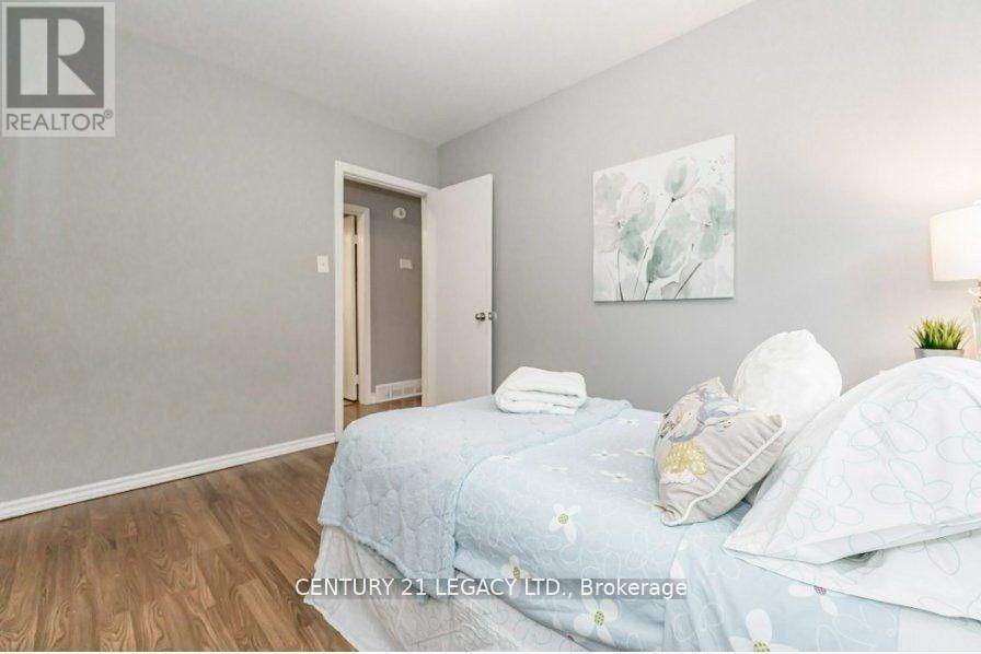 224 River Road E, Kitchener, ON - Indoor Photo Showing Bedroom