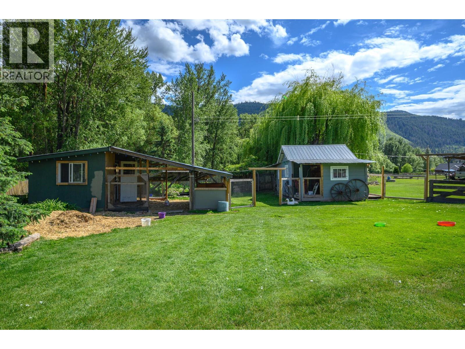 6934 Highway 6, Coldstream, BC - Outdoor