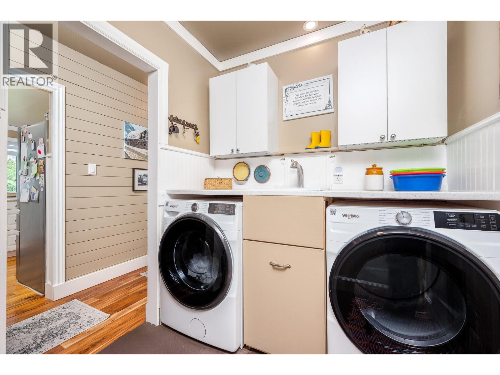 6934 Highway 6, Coldstream, BC - Indoor Photo Showing Laundry Room