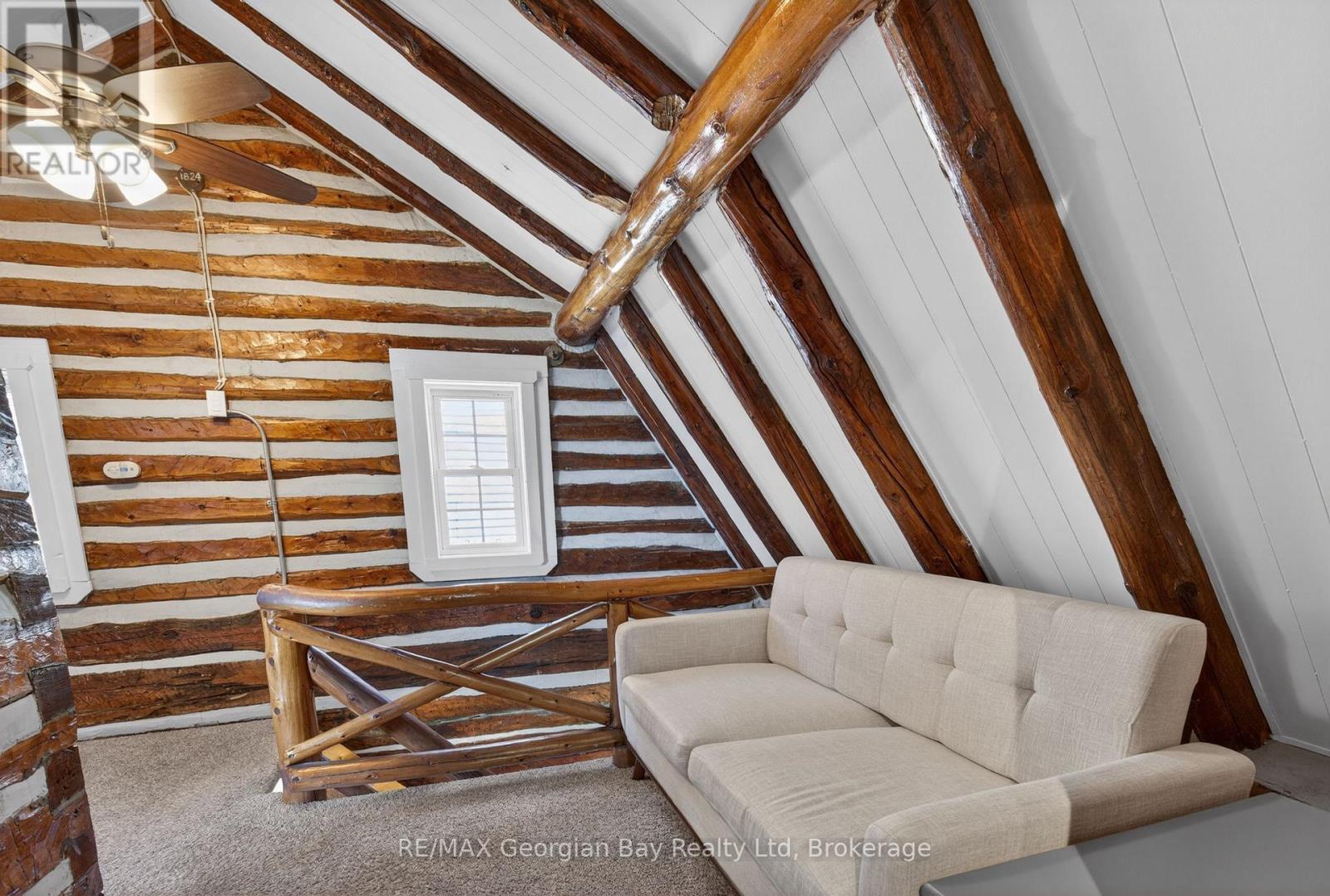 83 Beach Road, Tiny, ON - Indoor