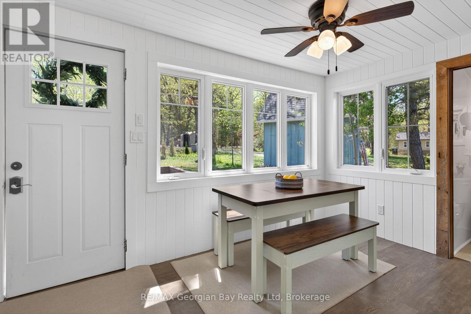 83 Beach Road, Tiny, ON - Indoor