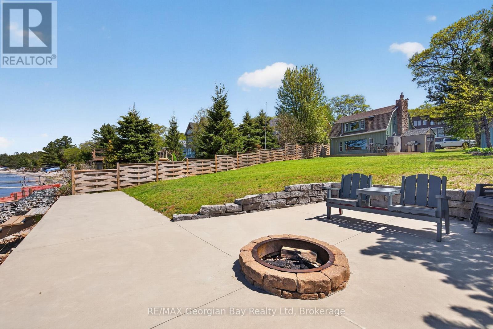 83 Beach Road, Tiny, ON - Outdoor