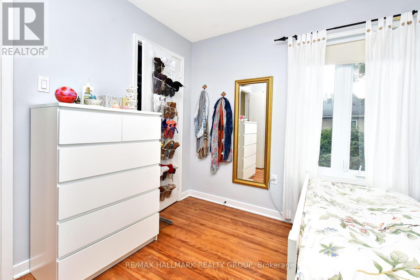 32 Arundel Avenue, Ottawa, ON - Indoor