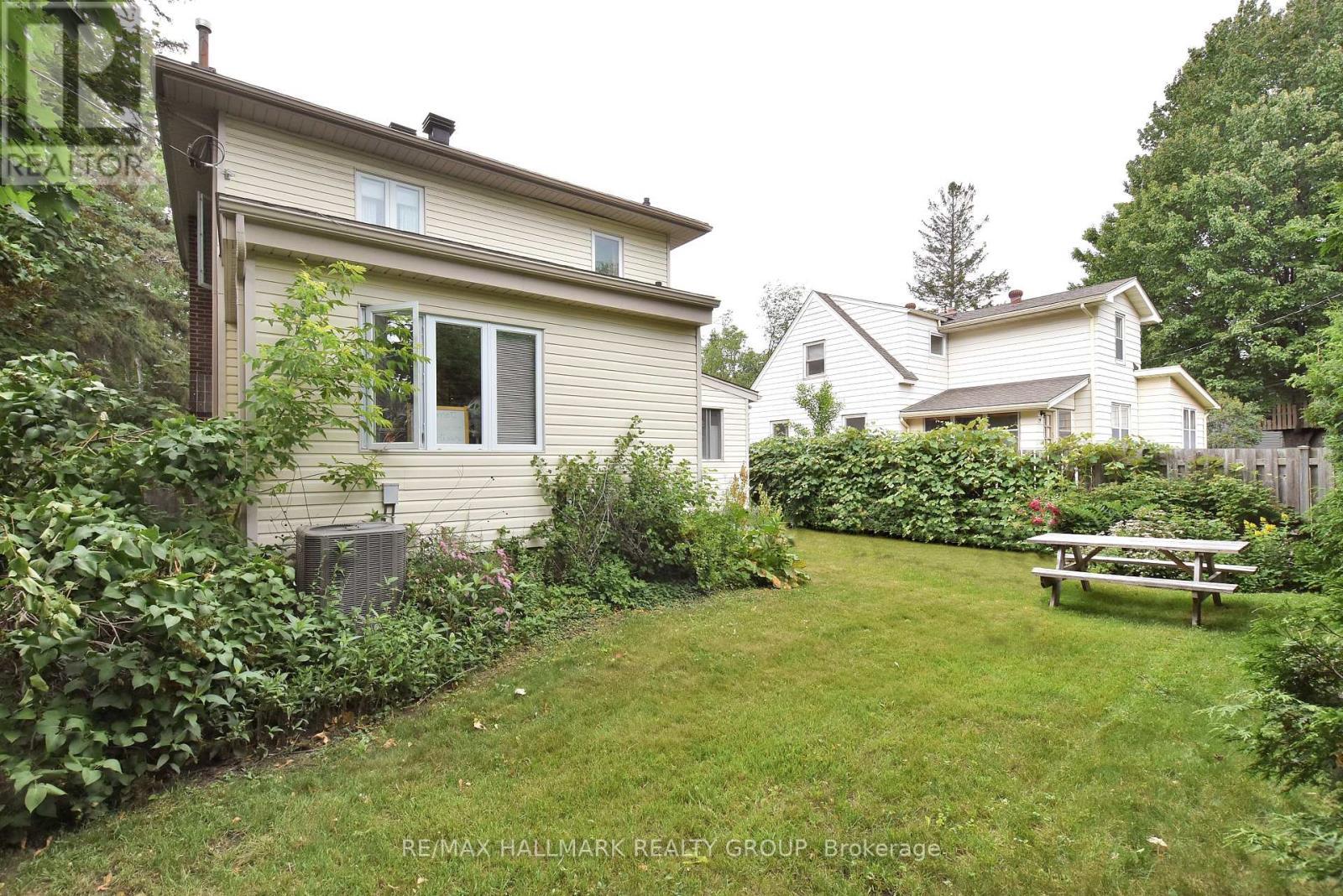 32 Arundel Avenue, Ottawa, ON - Outdoor