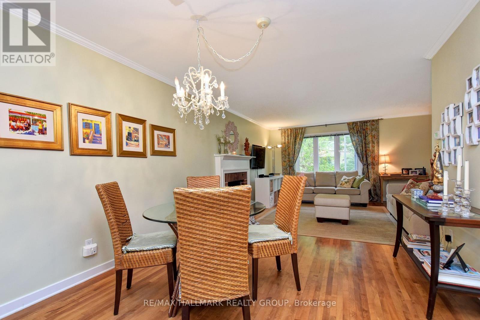 32 Arundel Avenue, Ottawa, ON - Indoor Photo Showing Dining Room