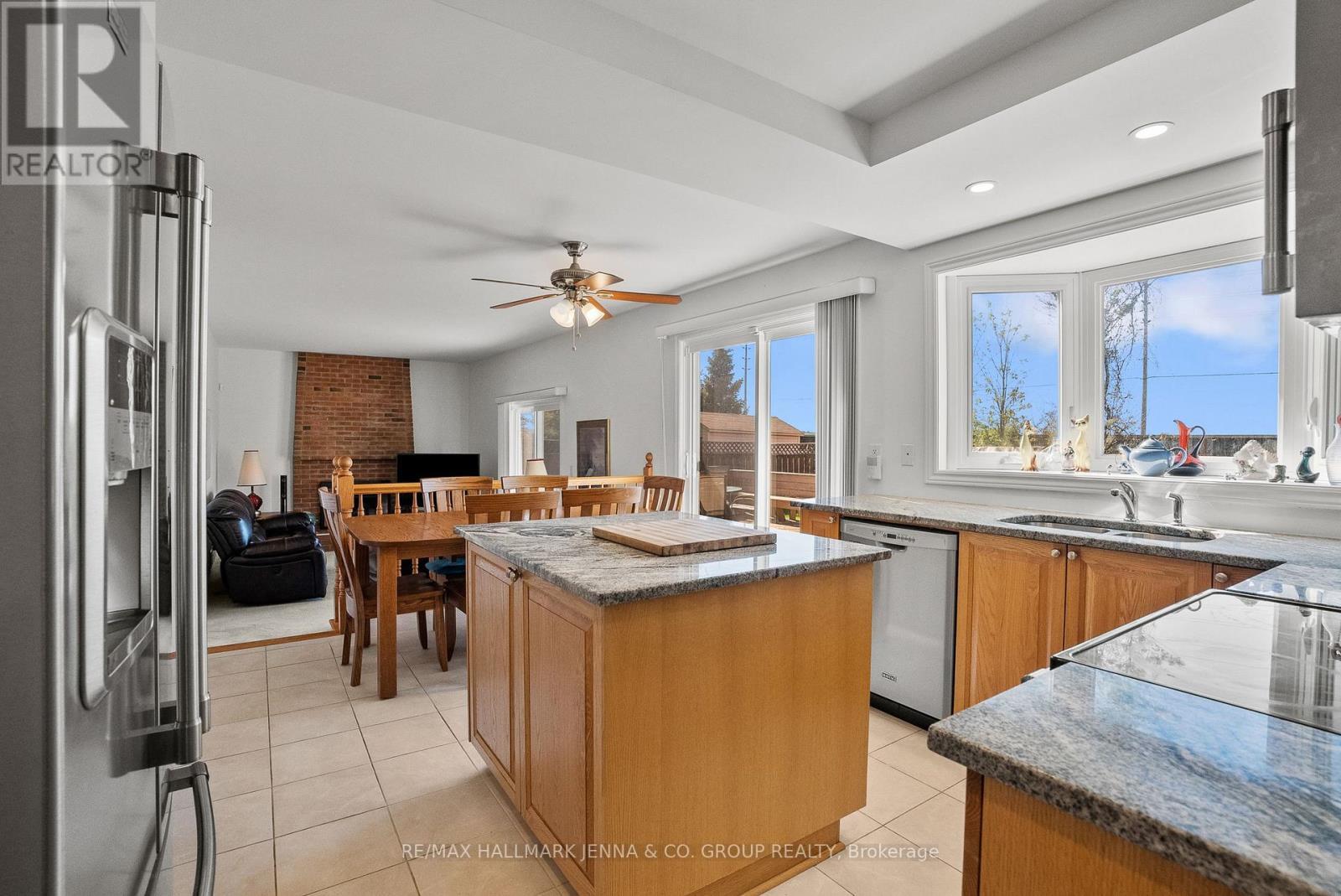 43 Elke Drive, Ottawa, ON - Indoor Photo Showing Other Room