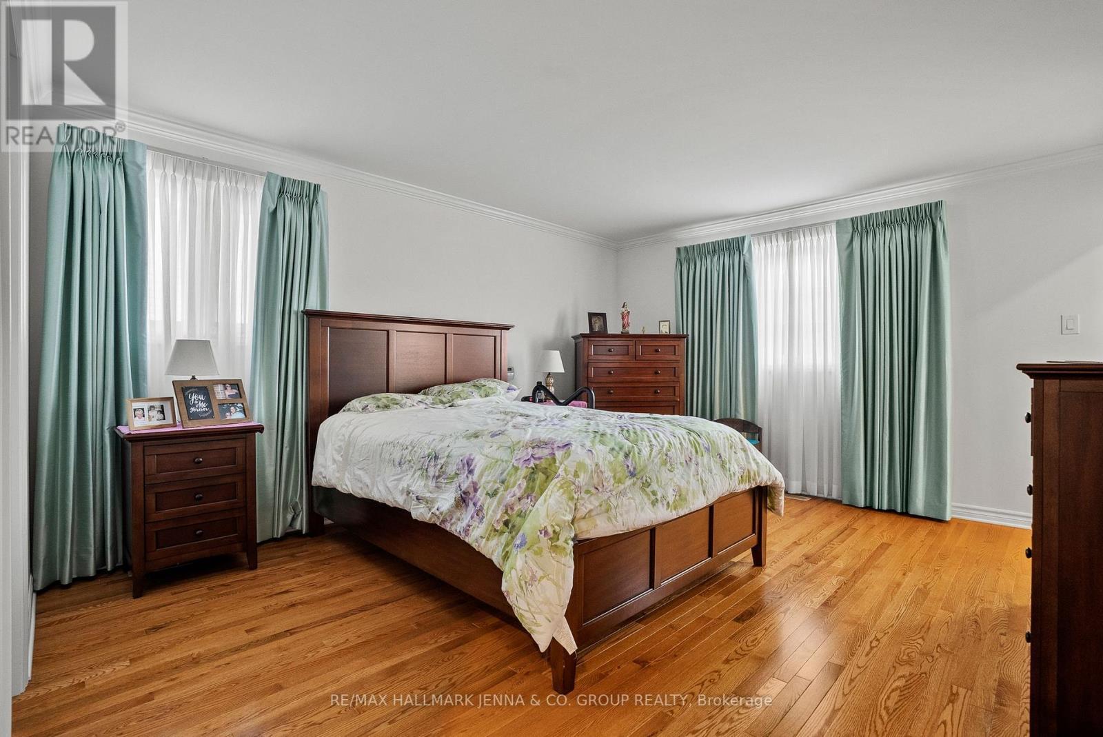 43 Elke Drive, Ottawa, ON - Indoor Photo Showing Bedroom