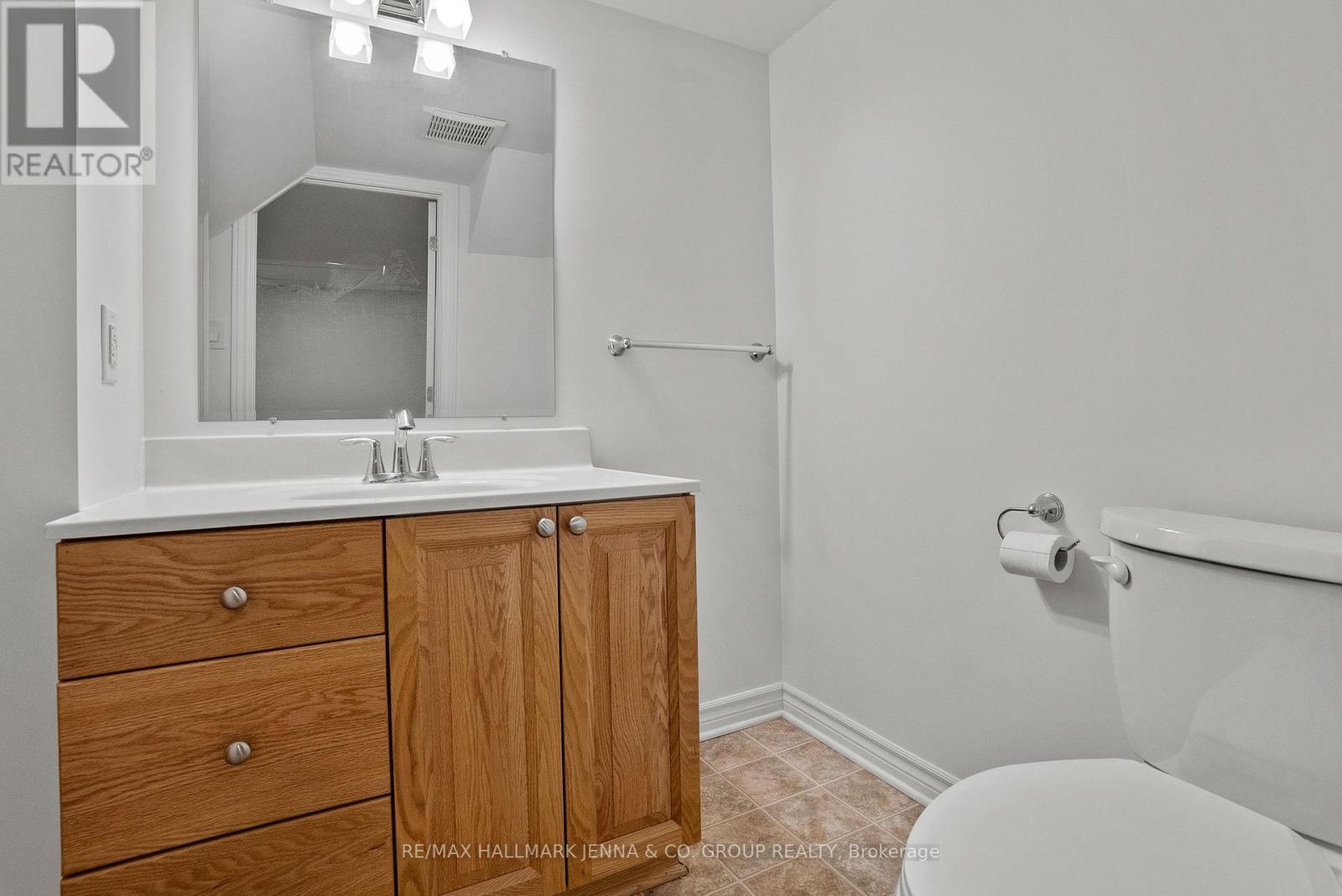 43 Elke Drive, Ottawa, ON - Indoor Photo Showing Bathroom