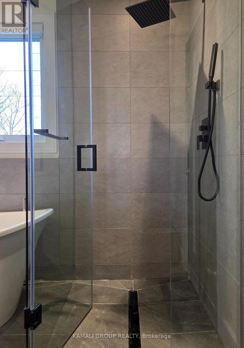 169 Charlton Boulevard, Toronto, ON - Indoor Photo Showing Bathroom