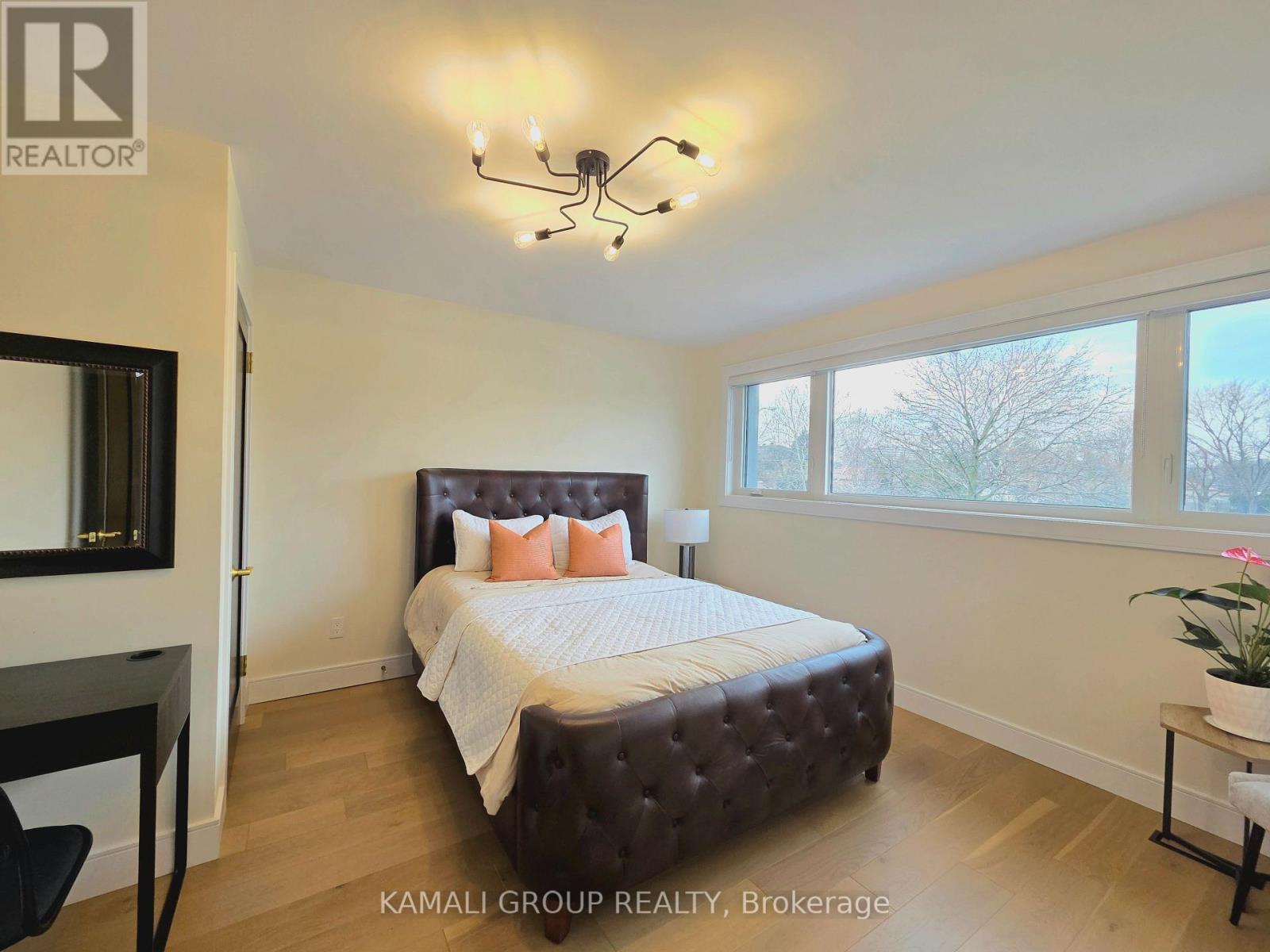 169 Charlton Boulevard, Toronto, ON - Indoor Photo Showing Bedroom