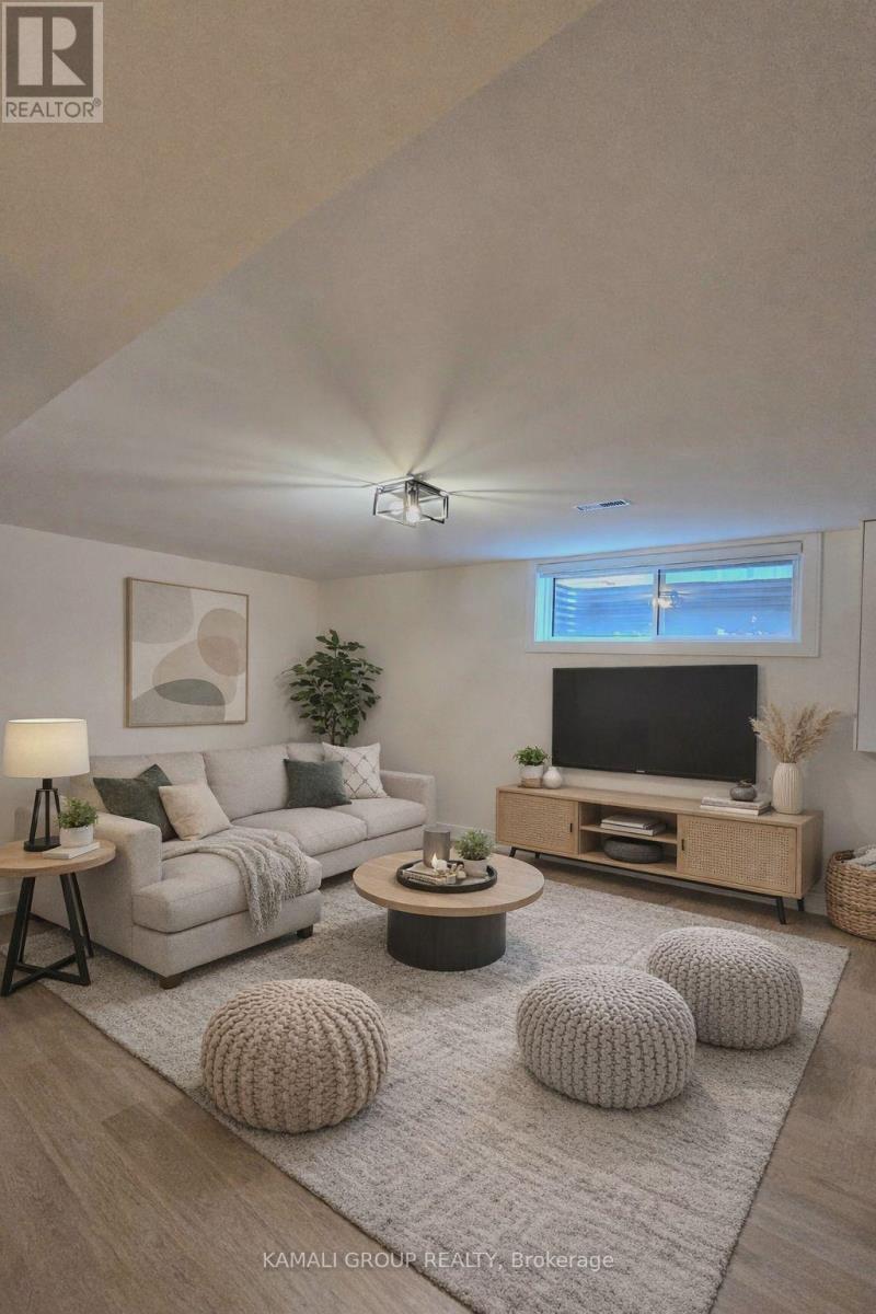 169 Charlton Boulevard, Toronto, ON - Indoor