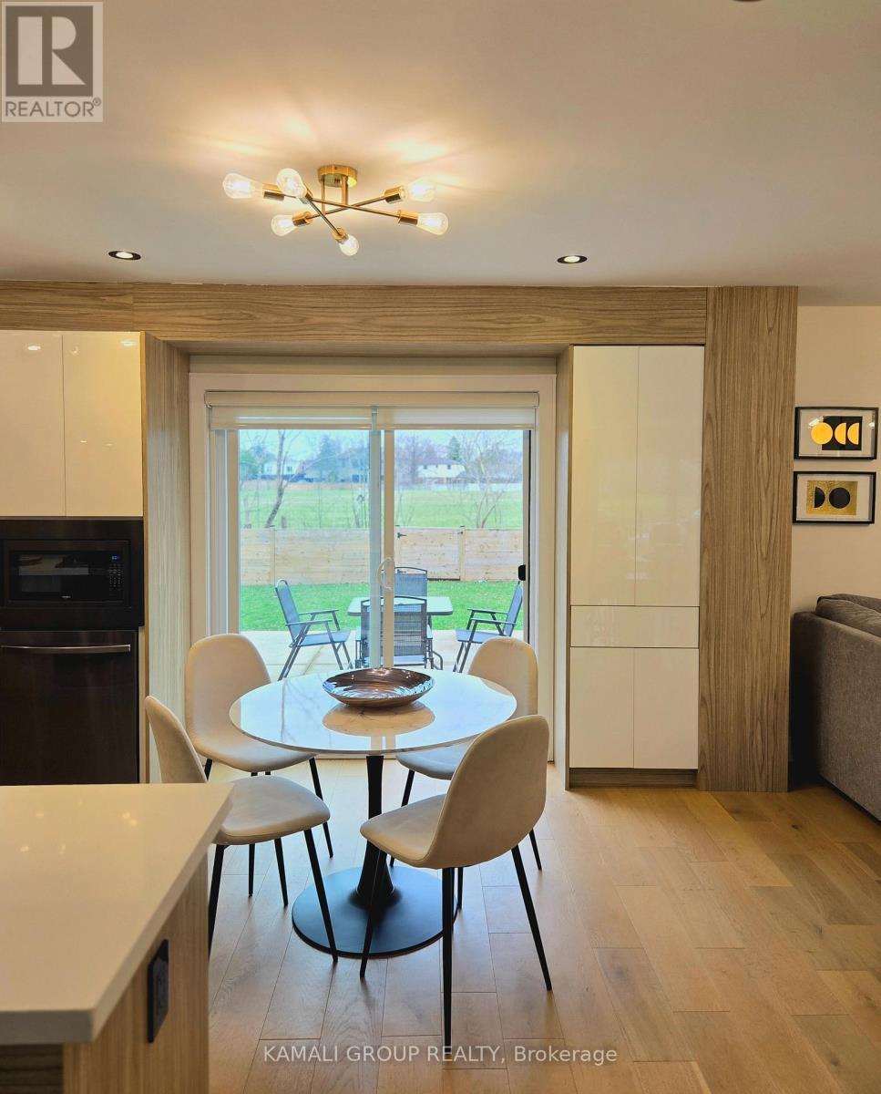 169 Charlton Boulevard, Toronto, ON - Indoor Photo Showing Dining Room