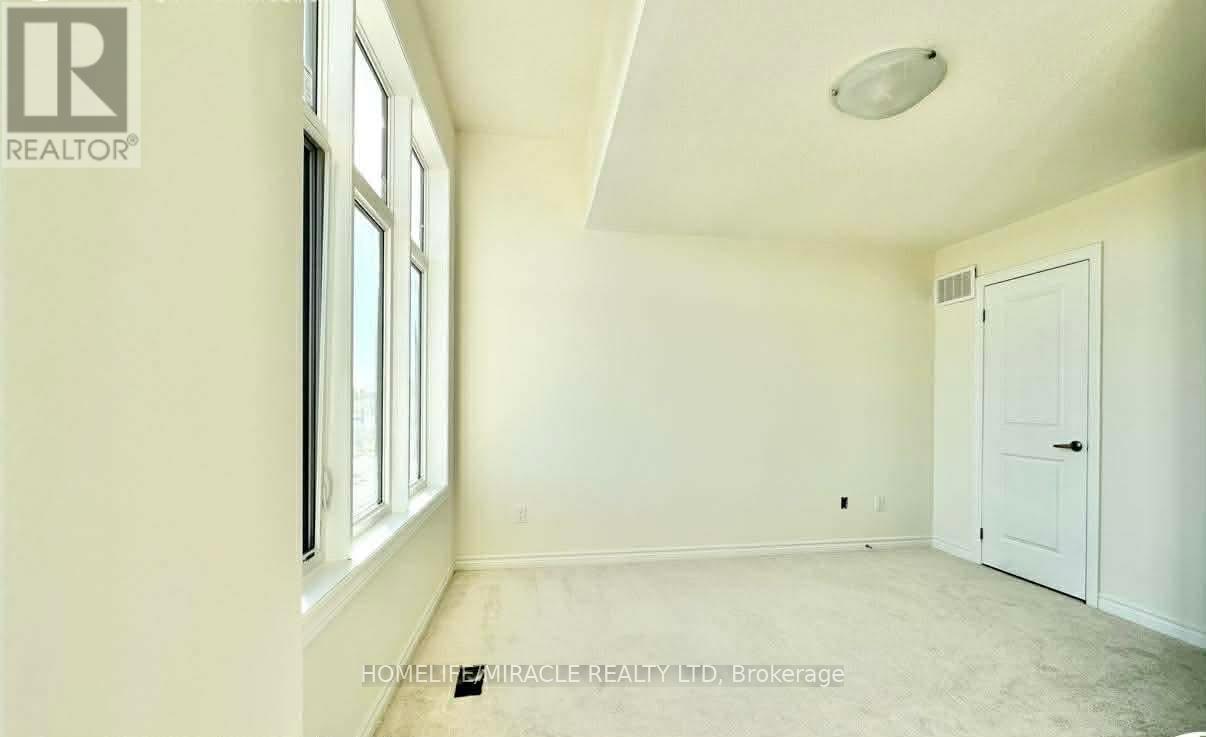432 Okanagan Path, Oshawa, ON - Indoor Photo Showing Other Room