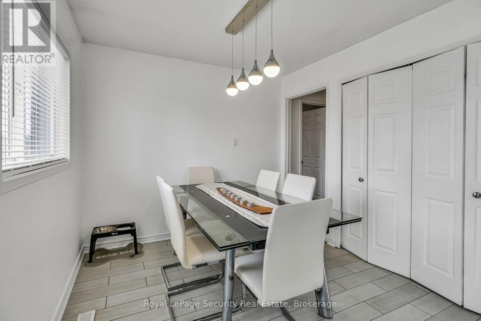 1280 Forest Street, Innisfil, ON - Indoor Photo Showing Dining Room