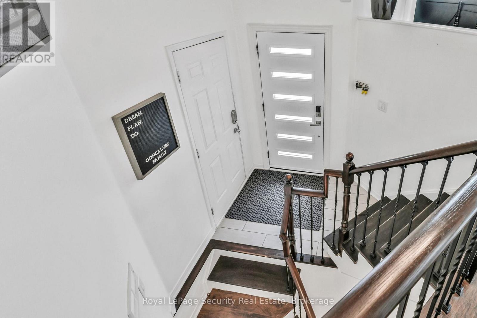 1280 Forest Street, Innisfil, ON - Indoor Photo Showing Other Room
