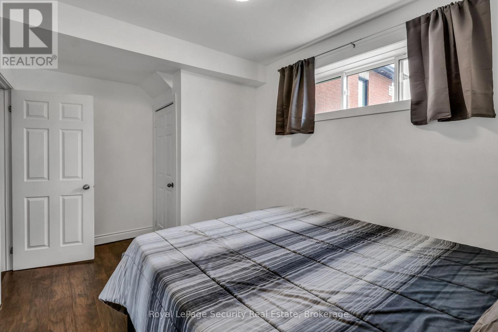 1280 Forest Street, Innisfil, ON - Indoor Photo Showing Bedroom