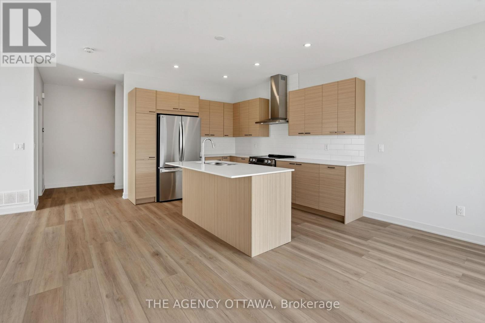 3061 Showcase Crescent, Ottawa, ON - Indoor Photo Showing Kitchen
