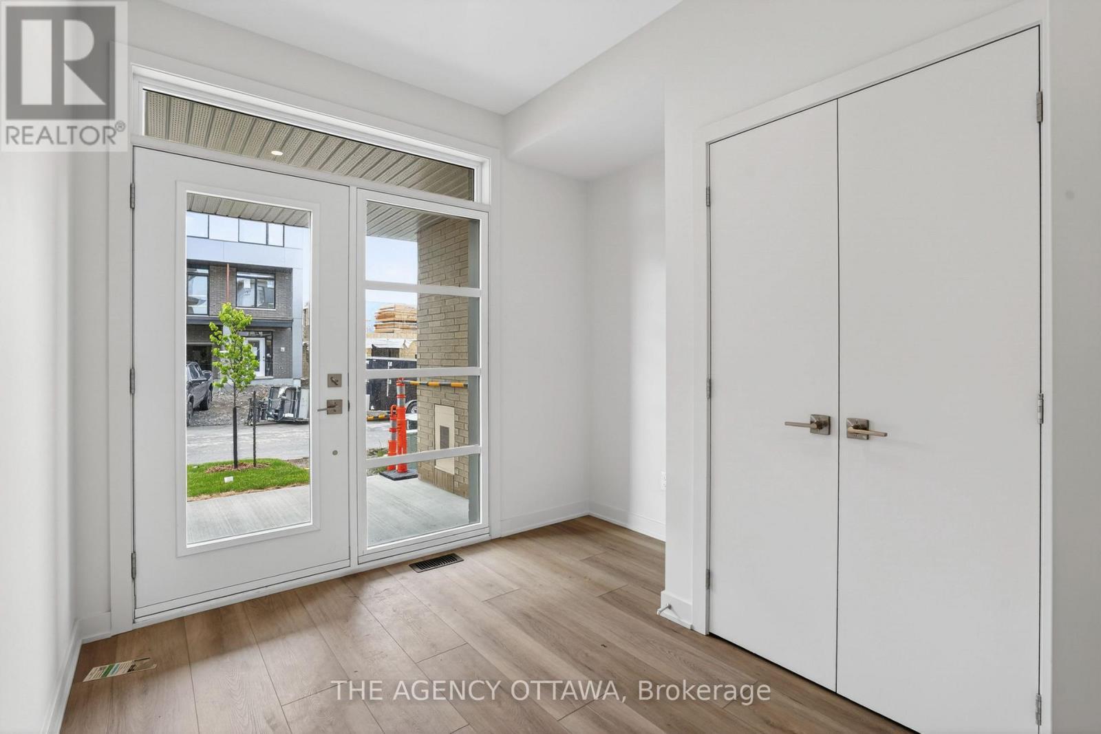 3061 Showcase Crescent, Ottawa, ON - Indoor Photo Showing Other Room