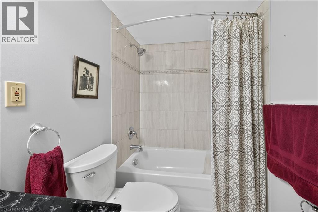 700 Dynes Road Unit# 101, Burlington, ON - Indoor Photo Showing Bathroom