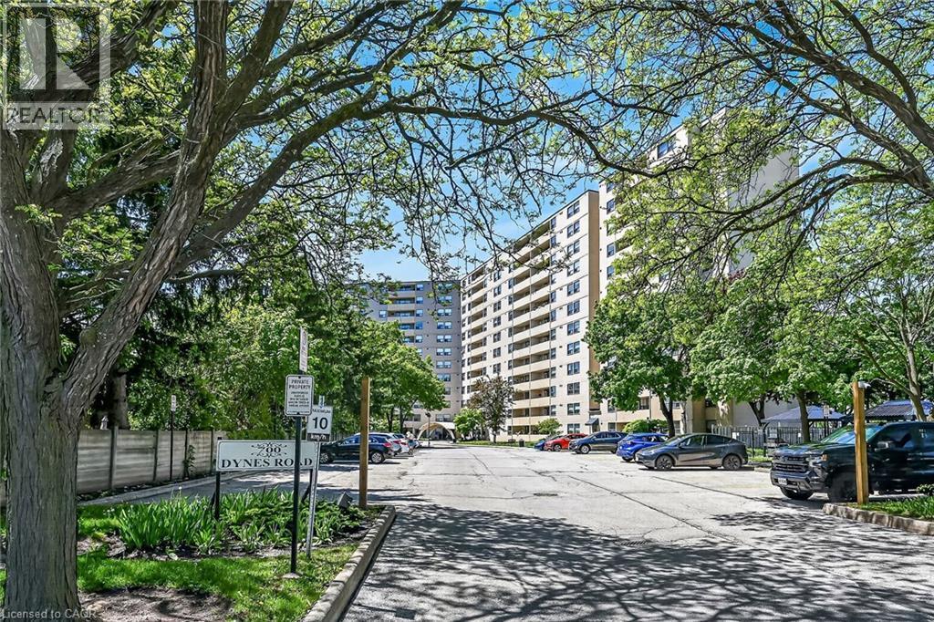 700 Dynes Road Unit# 101, Burlington, ON - Outdoor