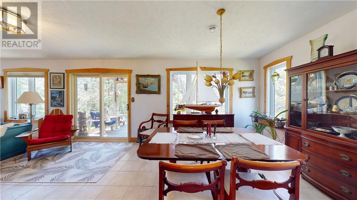 80 Steven Street, Gore Bay, ON - Indoor Photo Showing Dining Room