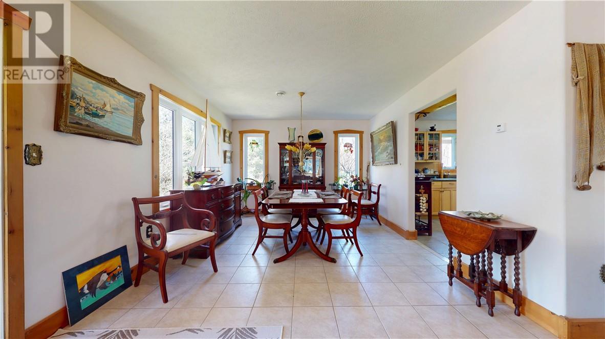 80 Steven Street, Gore Bay, ON - Indoor Photo Showing Dining Room