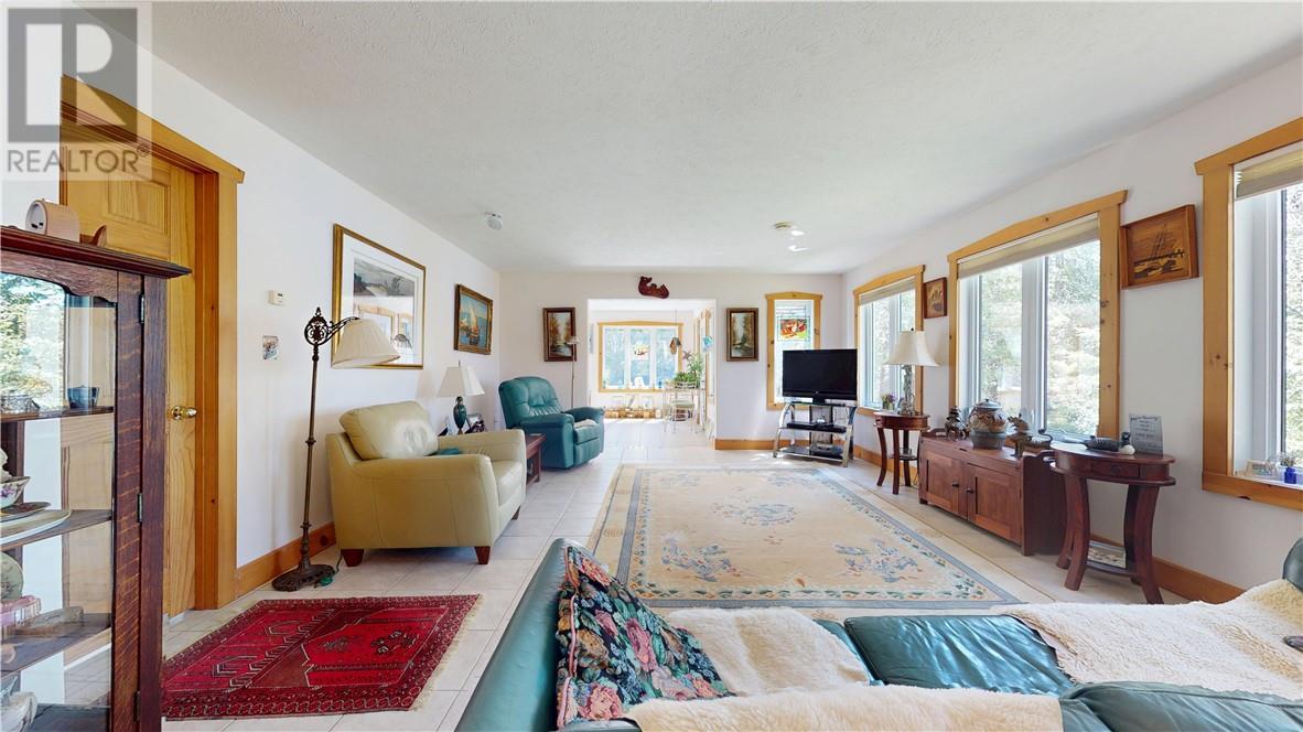 80 Steven Street, Gore Bay, ON - Indoor