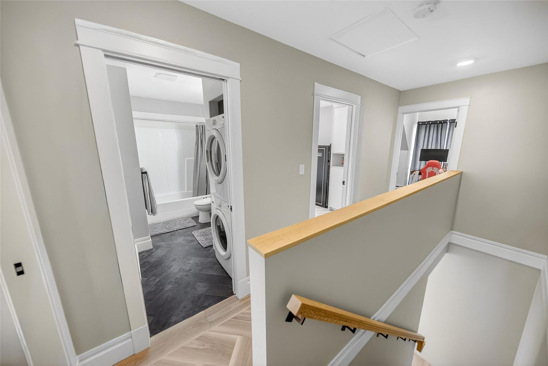 208-1004 23Rd Avenue, Cranbrook, BC - Indoor Photo Showing Other Room