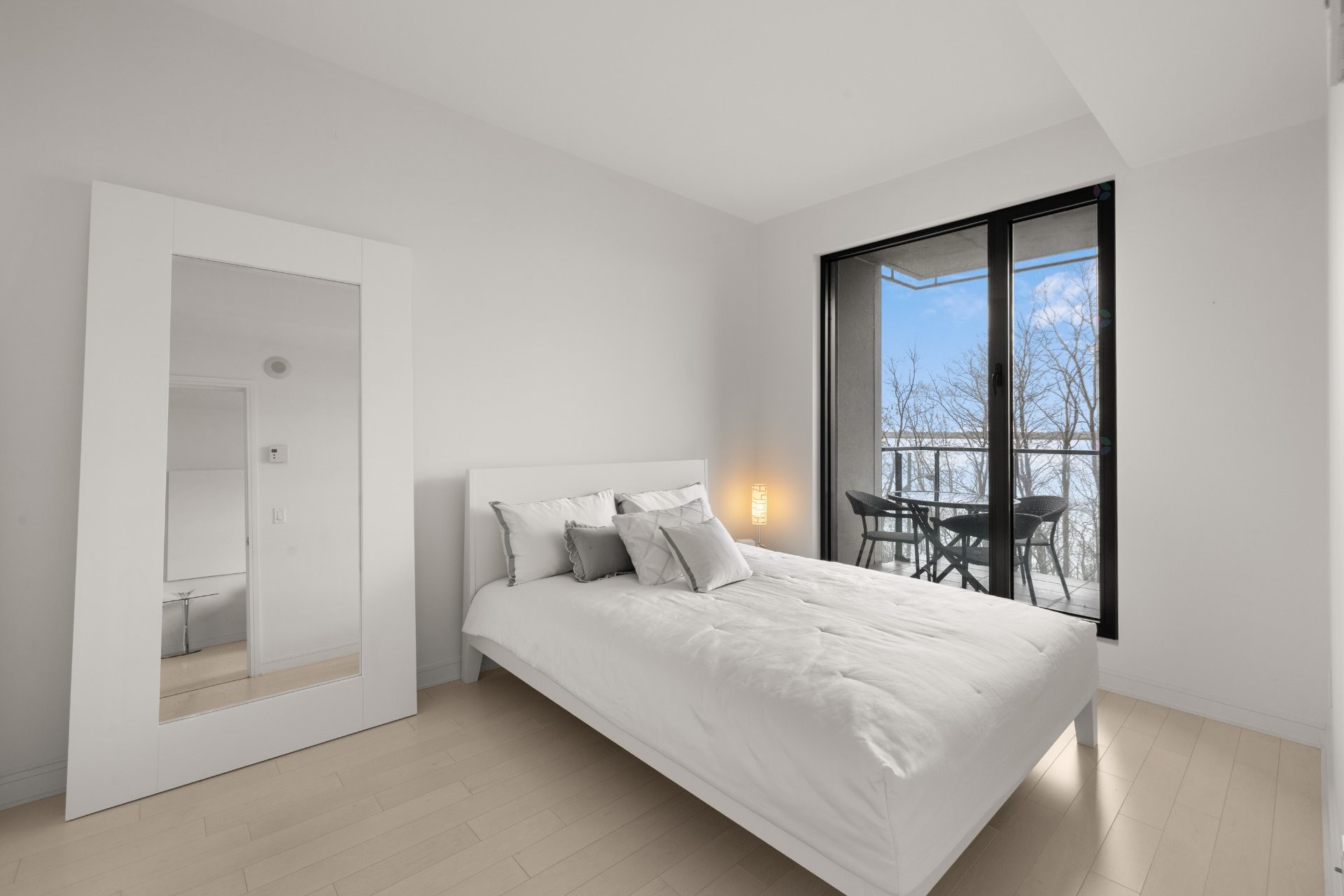Chambre à coucher - 202-299 Rue De La Rotonde, Montréal (Verdun/Île-Des-Soeurs), QC - Indoor Photo Showing Bedroom