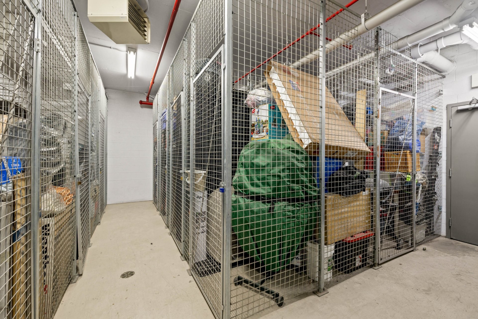Rangement - 202-299 Rue De La Rotonde, Montréal (Verdun/Île-Des-Soeurs), QC -