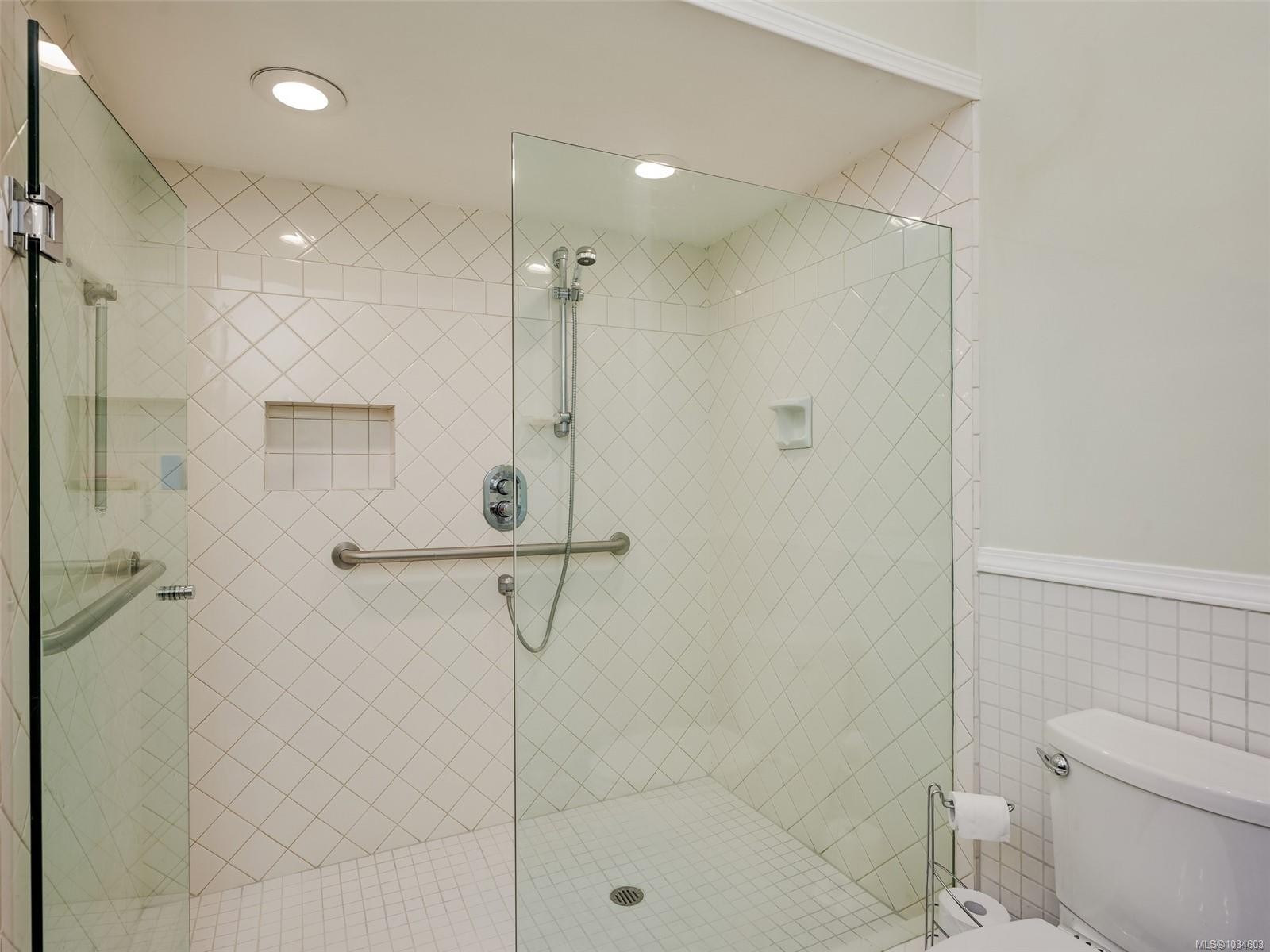 596 Towner Rd, North Saanich, BC
