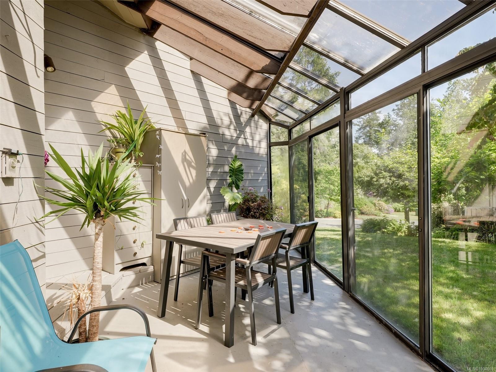 596 Towner Rd, North Saanich, BC