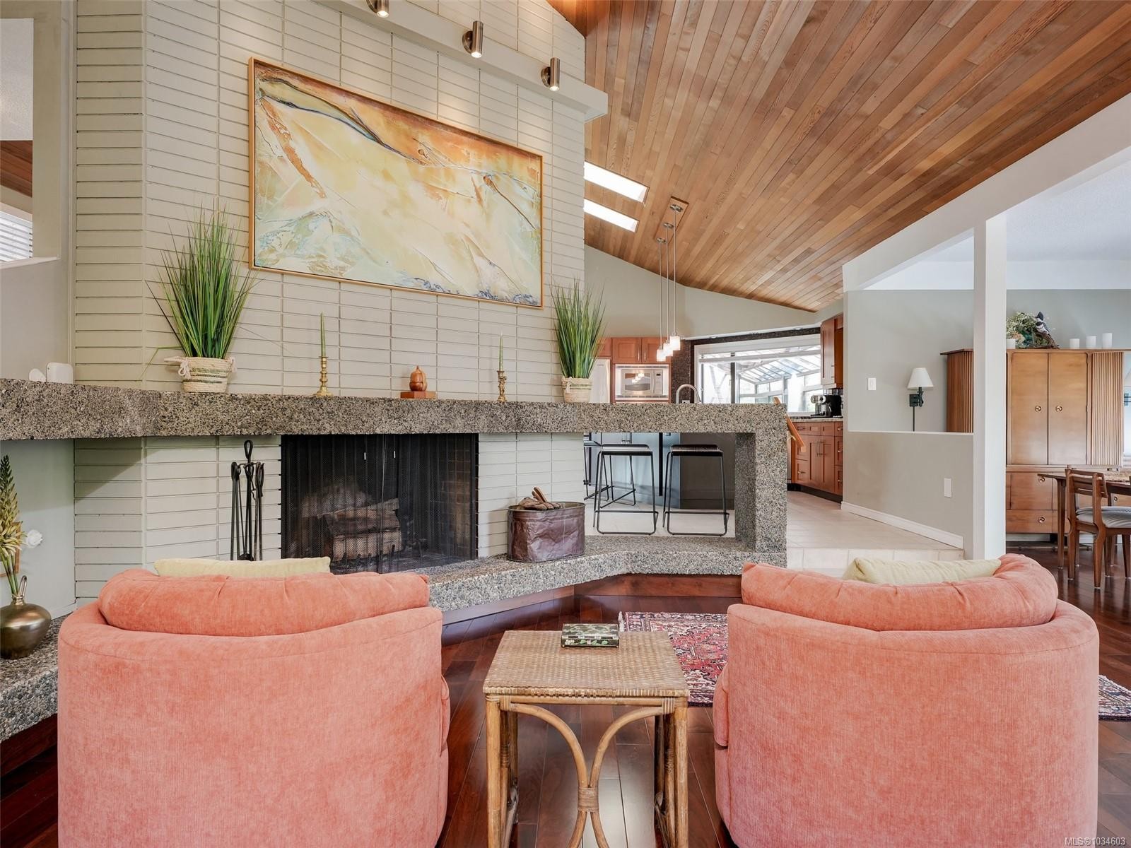 596 Towner Rd, North Saanich, BC