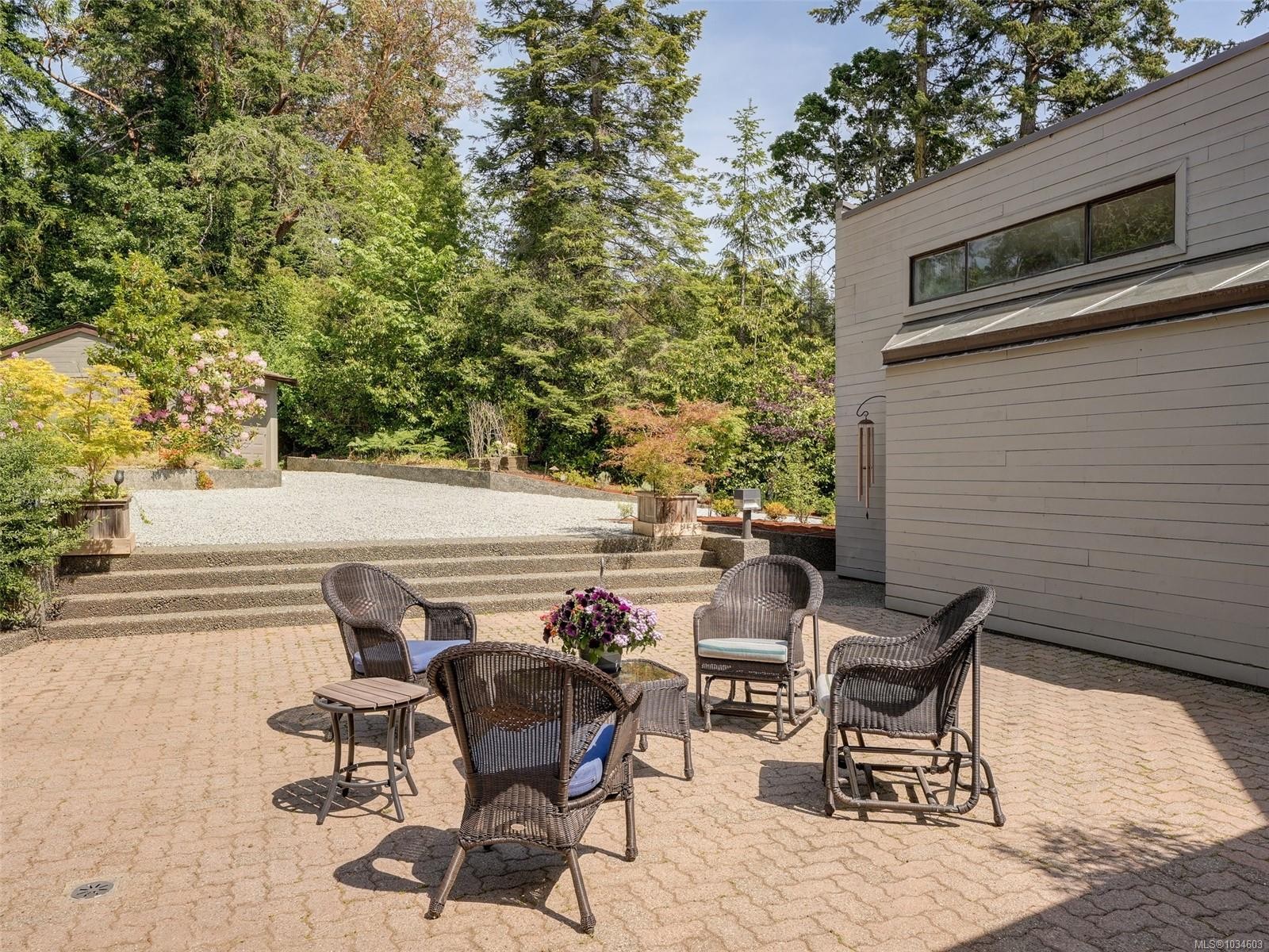 596 Towner Rd, North Saanich, BC