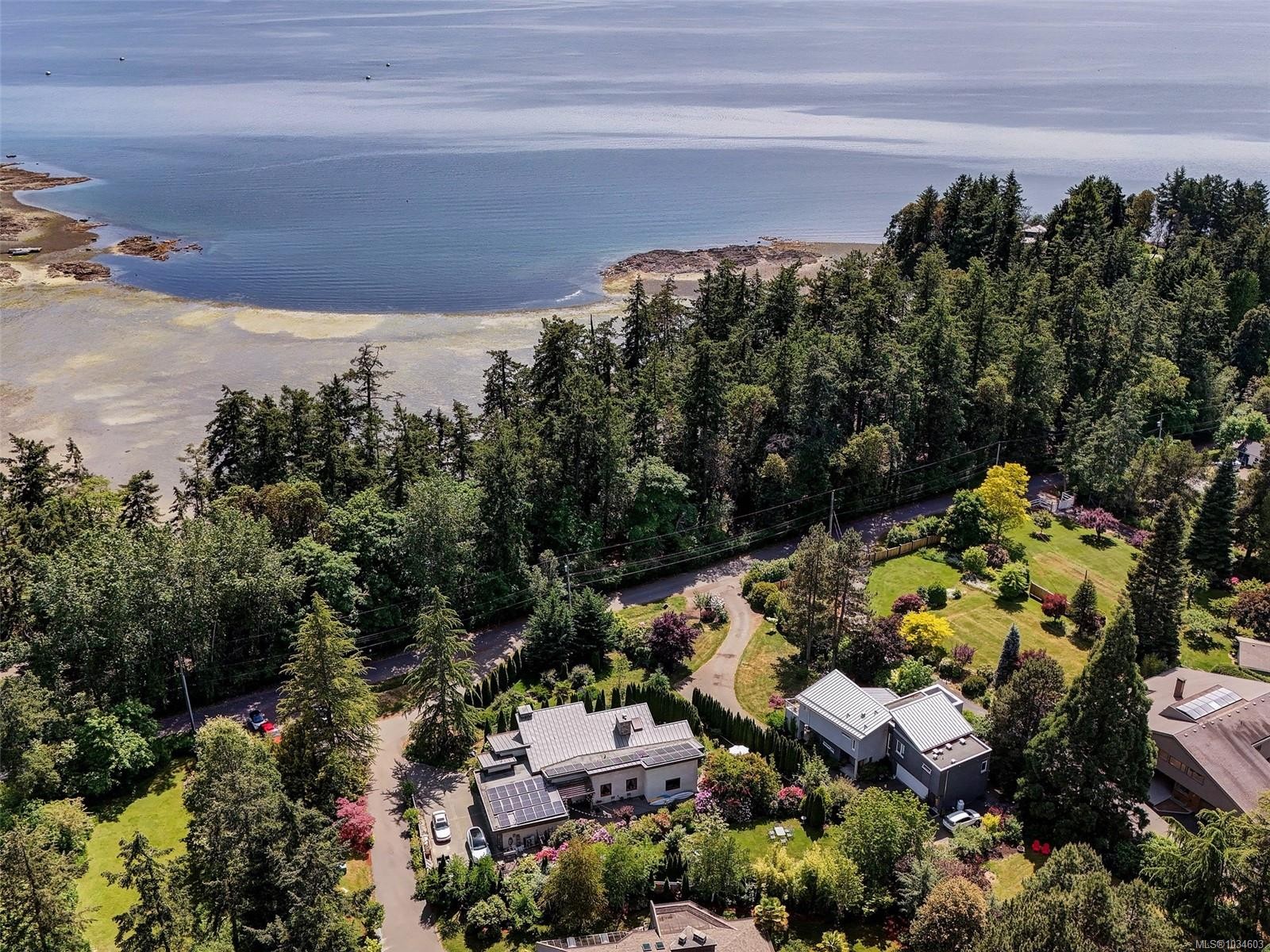 596 Towner Rd, North Saanich, BC