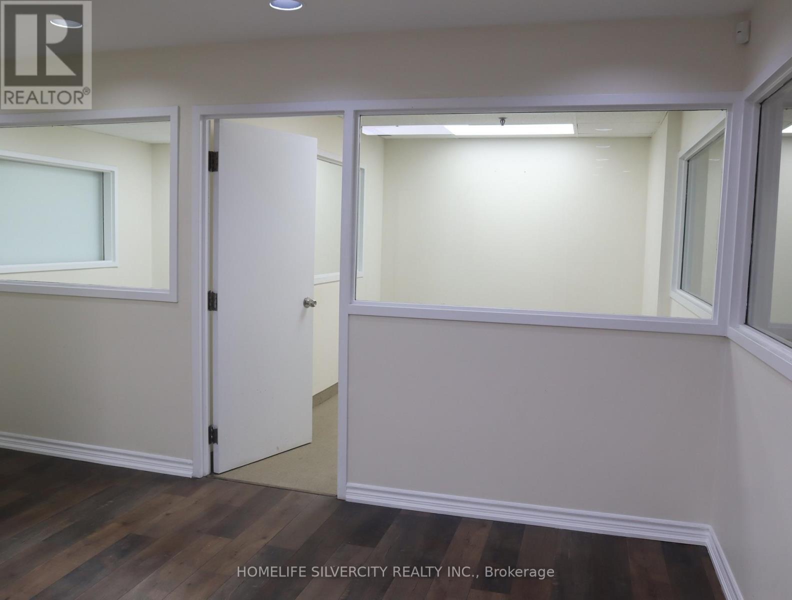 7461 Pacific Circle, Mississauga, ON
