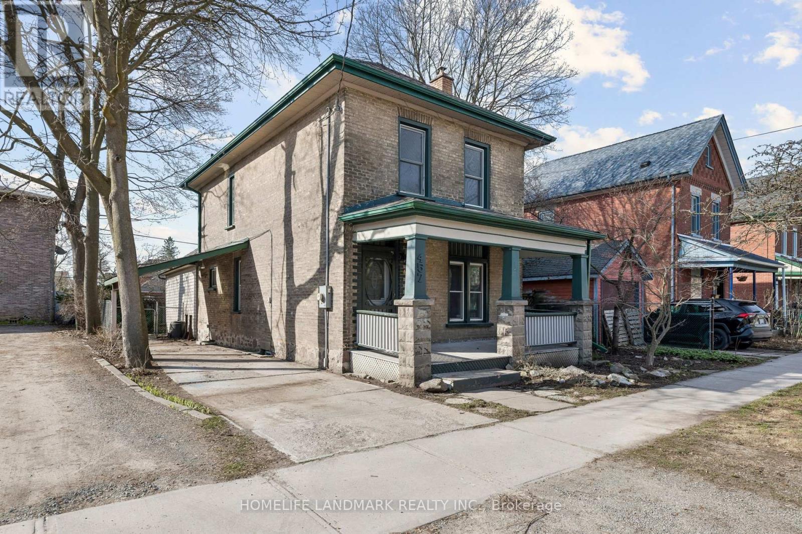 457 Bolivar Street, Peterborough, ON - Outdoor With Facade