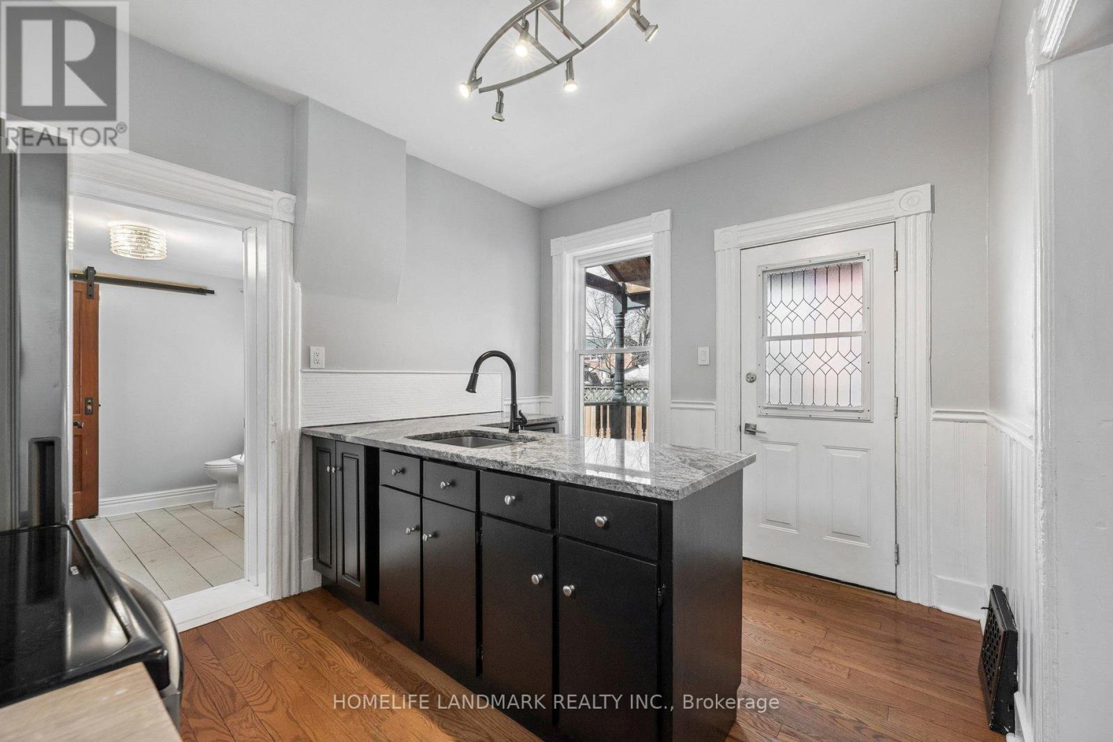 457 Bolivar Street, Peterborough, ON - Indoor