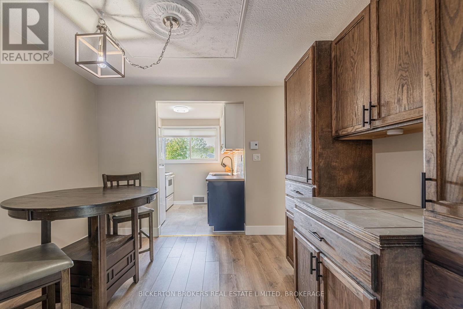 11 - 316 Forsyth Street, Gananoque, ON - Indoor