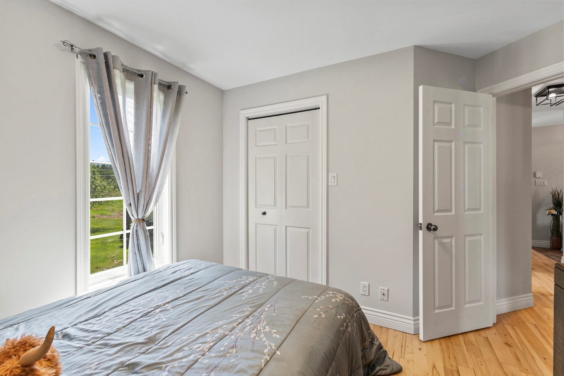 Bedroom - 2895 Rue Ste-Anne, Sainte-Justine-De-Newton, QC - Indoor Photo Showing Bedroom