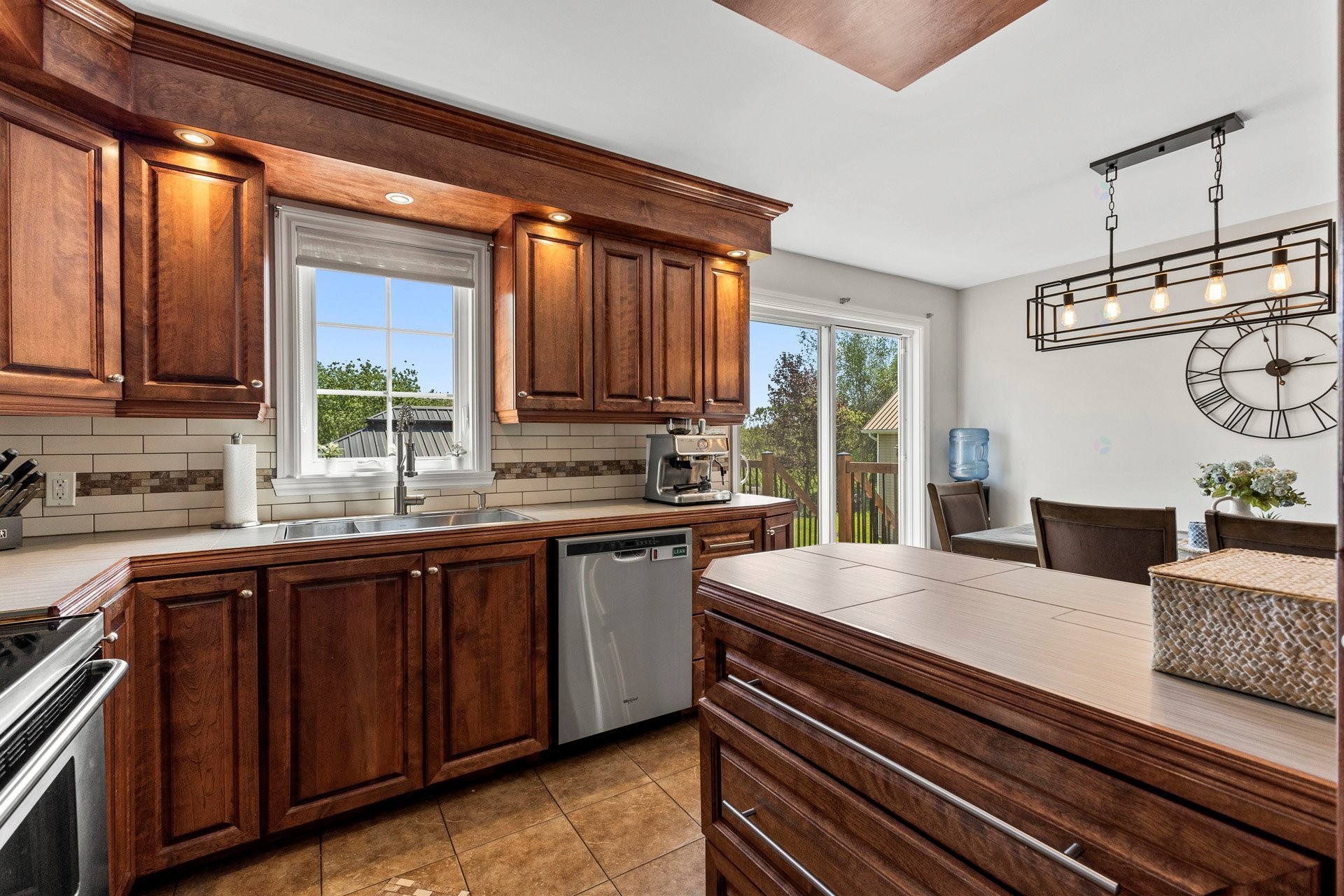 Kitchen - 2895 Rue Ste-Anne, Sainte-Justine-De-Newton, QC - Indoor Photo Showing Kitchen