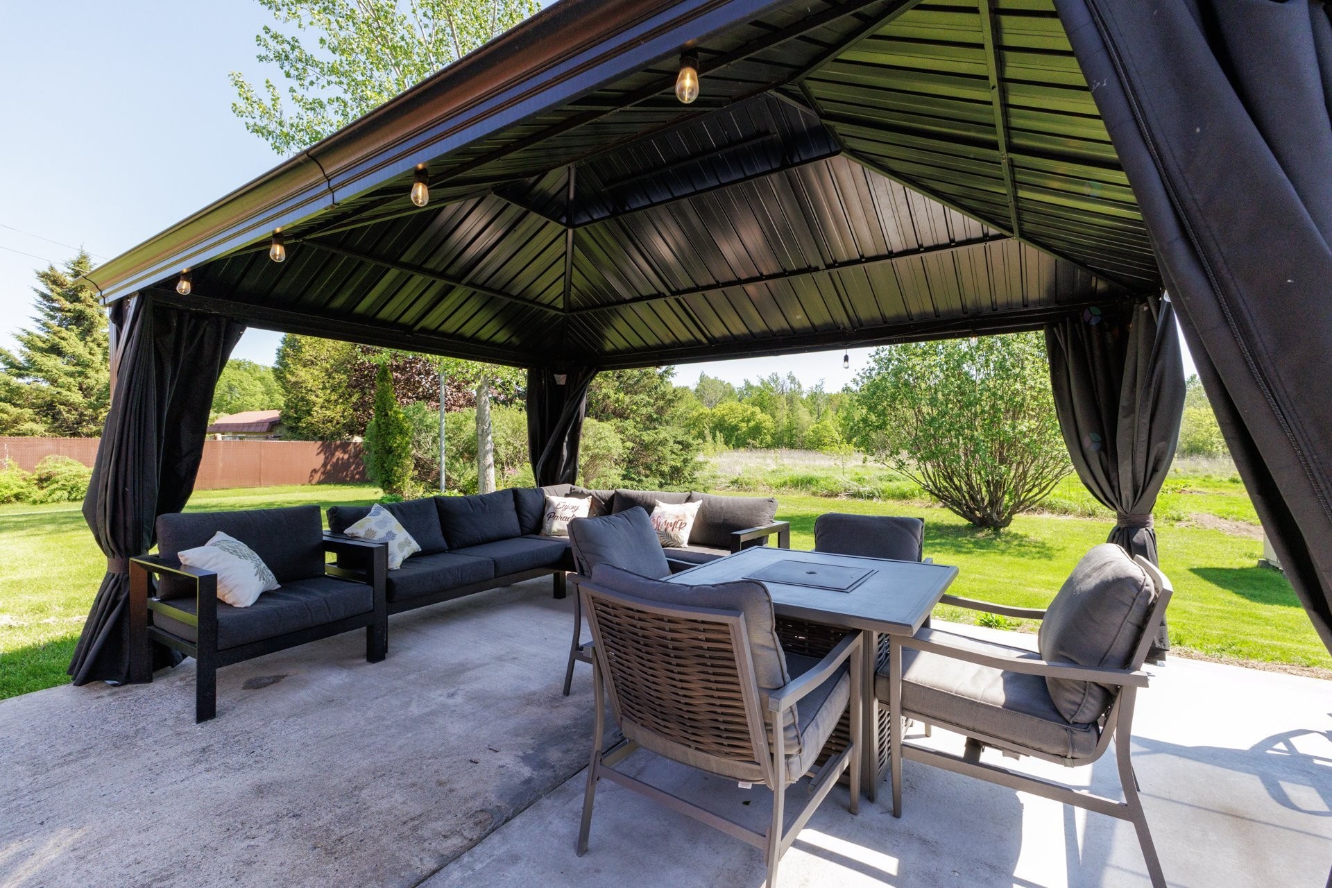 Exterior - 2895 Rue Ste-Anne, Sainte-Justine-De-Newton, QC - Outdoor With Deck Patio Veranda With Exterior