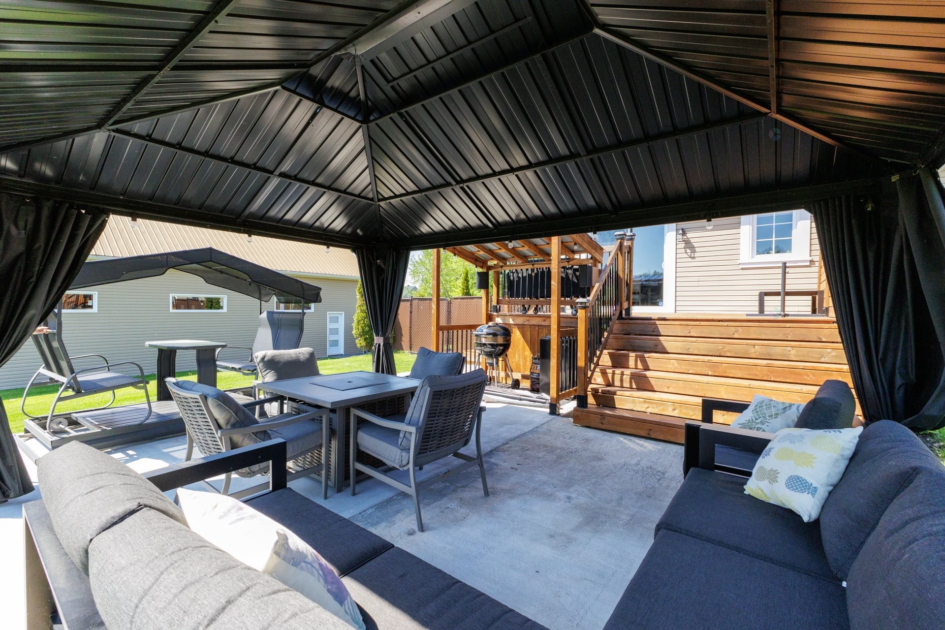 Exterior - 2895 Rue Ste-Anne, Sainte-Justine-De-Newton, QC - Outdoor With Deck Patio Veranda With Exterior
