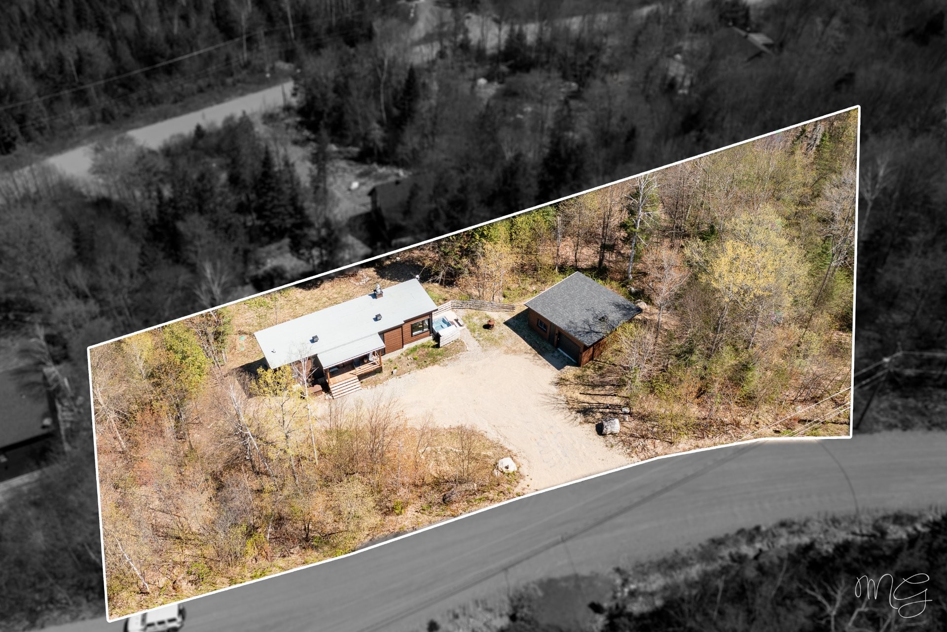 Photo aérienne - 71 Rue Du Hameau, Saint-Côme, QC - With View
