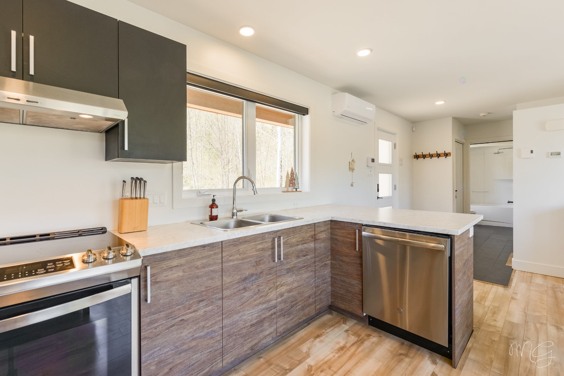 Cuisine - 71 Rue Du Hameau, Saint-Côme, QC - Indoor Photo Showing Kitchen With Double Sink