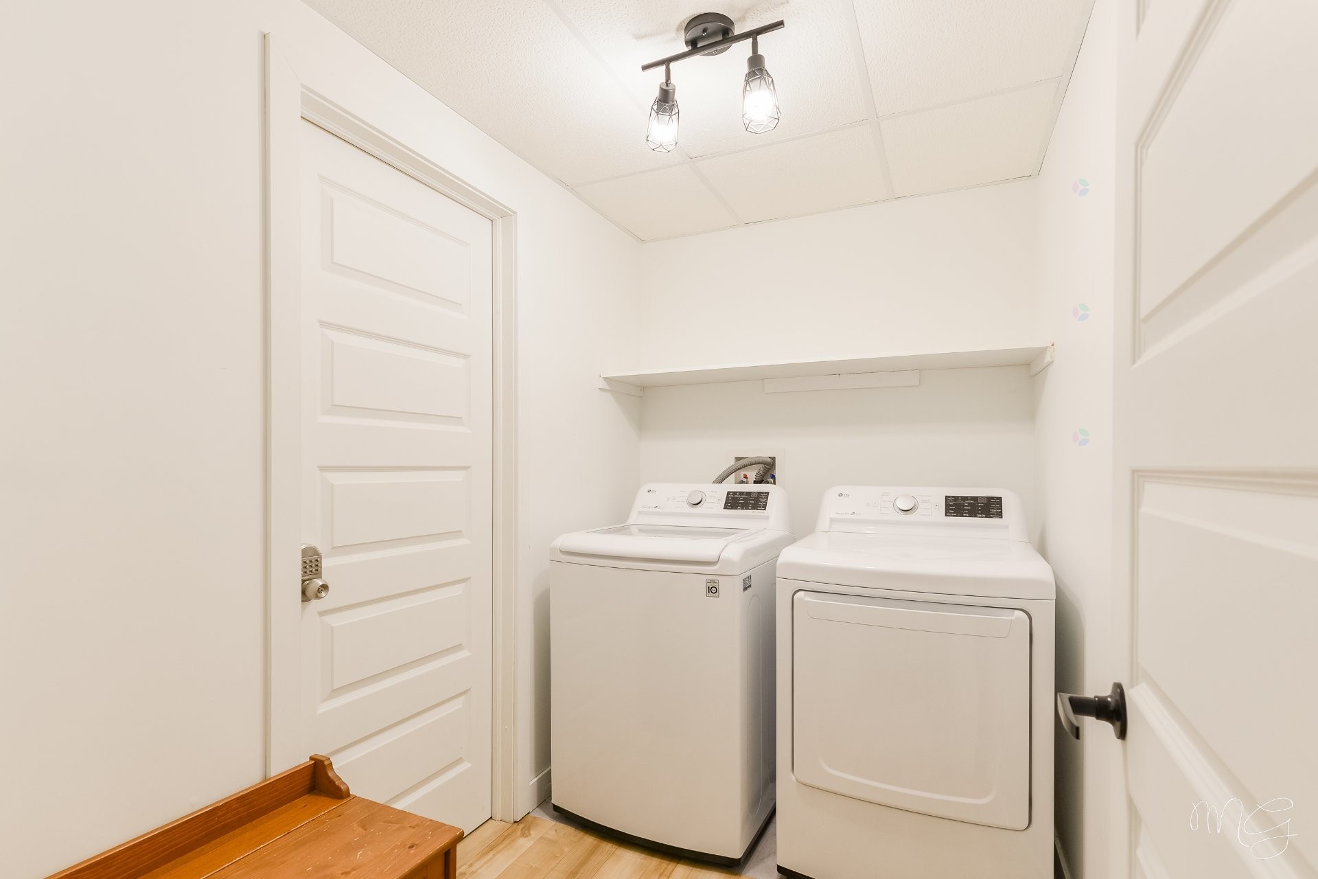 Salle de lavage - 71 Rue Du Hameau, Saint-Côme, QC - Indoor Photo Showing Laundry Room