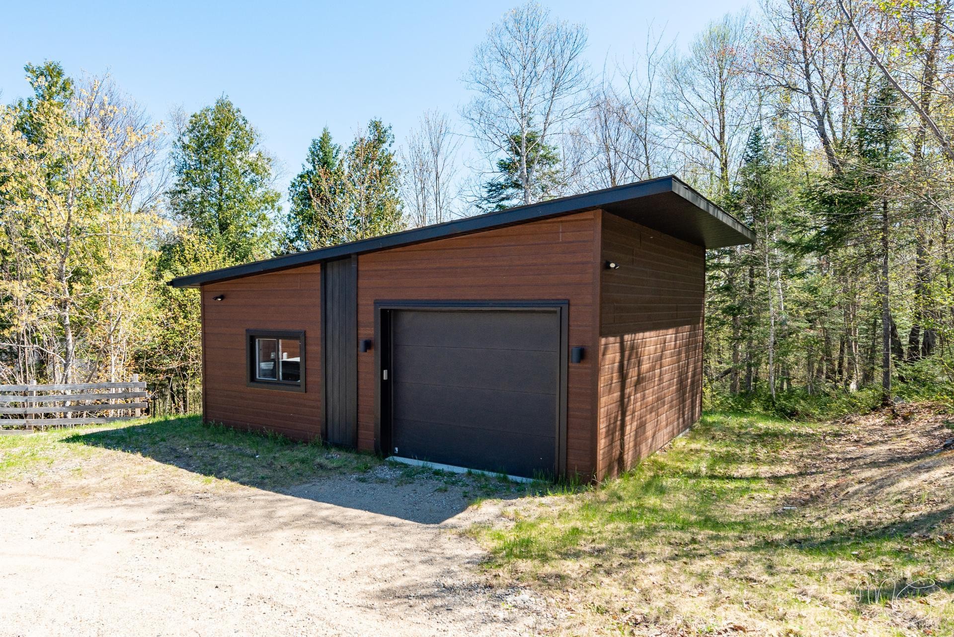 Garage - 71 Rue Du Hameau, Saint-Côme, QC - Outdoor With Exterior