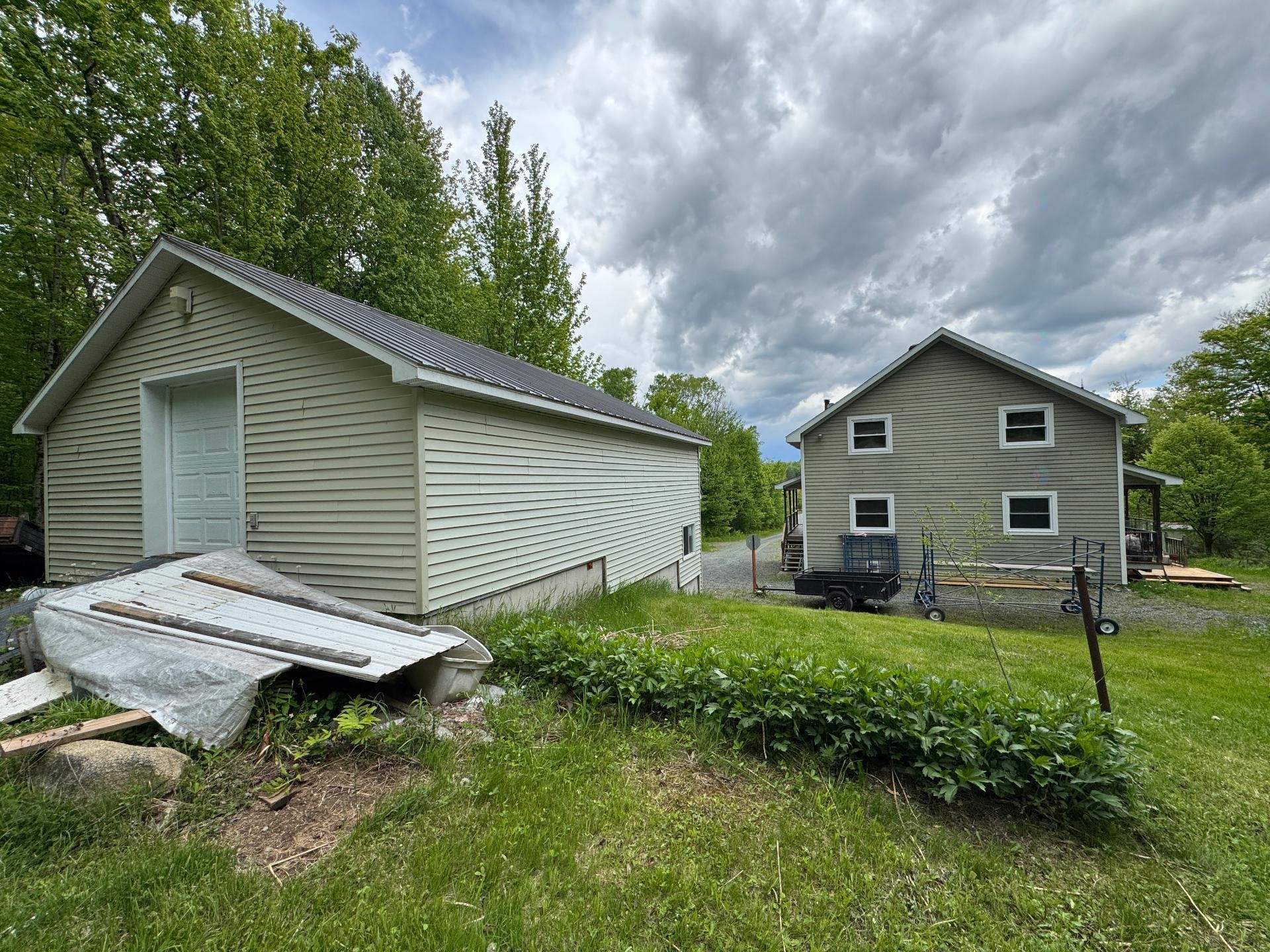 Garage - 624 Ch. St-Pierre, Saint-Claude, QC