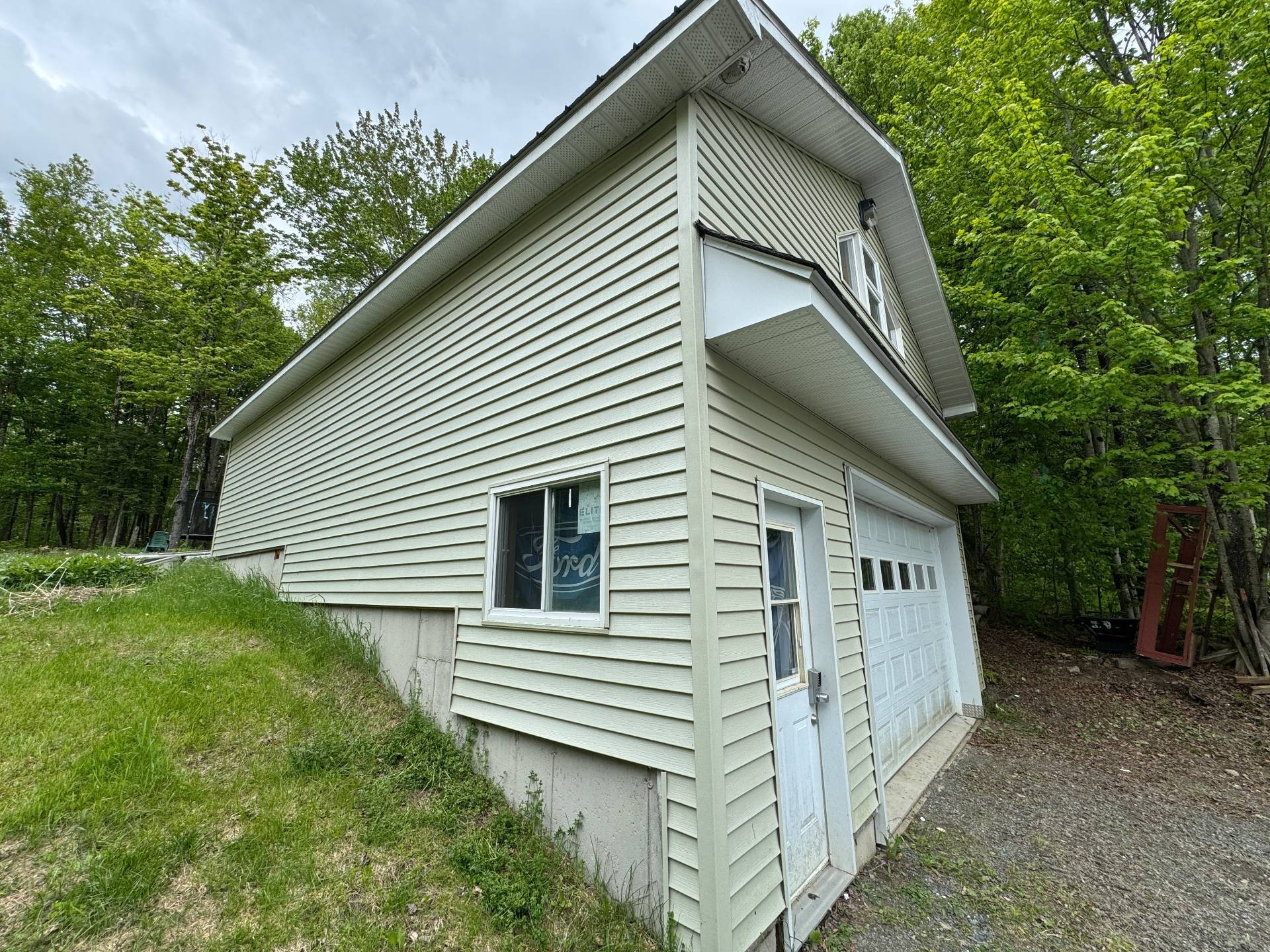 Garage - 624 Ch. St-Pierre, Saint-Claude, QC