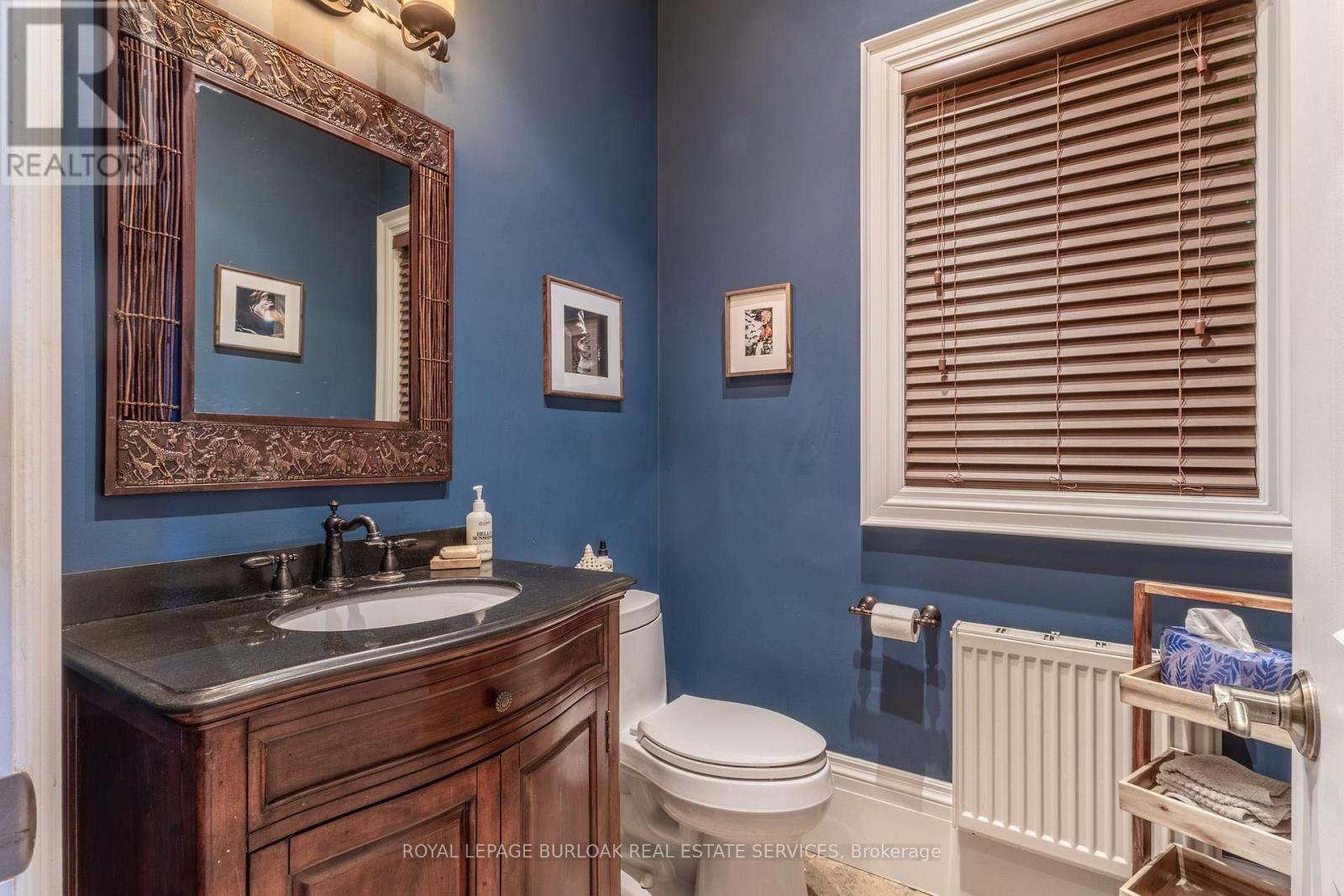 957 Beach Boulevard, Hamilton, ON - Indoor Photo Showing Bathroom
